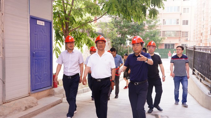 黨委書(shū)記、董事長(zhǎng)宋忠慶深入項(xiàng)目一線調(diào)研