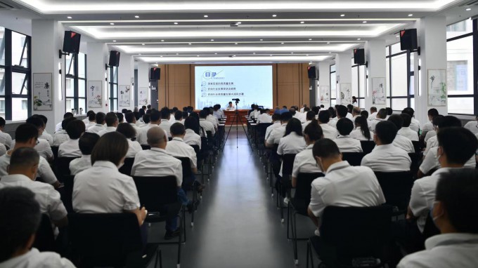 轉(zhuǎn)觀念 聚合力 重實(shí)干 向未來：集團(tuán)公司黨委副書記、總經(jīng)理馬明在省建筑設(shè)計(jì)院作專題講座