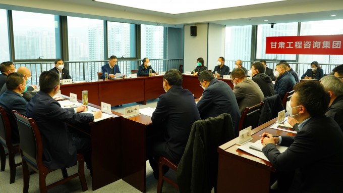 馬明在復(fù)工復(fù)產(chǎn)穩(wěn)增長調(diào)度會(huì)上強(qiáng)調(diào)：以等不起慢不得的緊迫感做實(shí)做細(xì)復(fù)工復(fù)產(chǎn)，以謀得實(shí)干得好的責(zé)任感統(tǒng)籌部署年底沖刺和明年重點(diǎn)工作