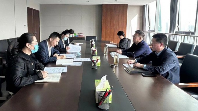 茍海龍以普通黨員身份參加集團(tuán)機(jī)關(guān) 第三黨支部2022年度組織生活會